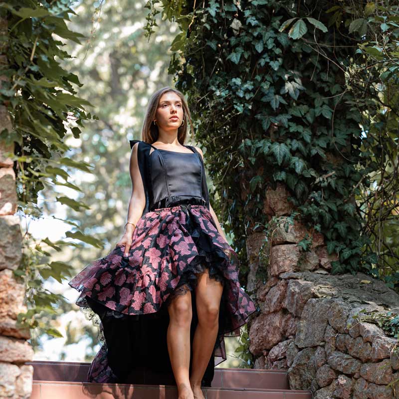 roza suknja